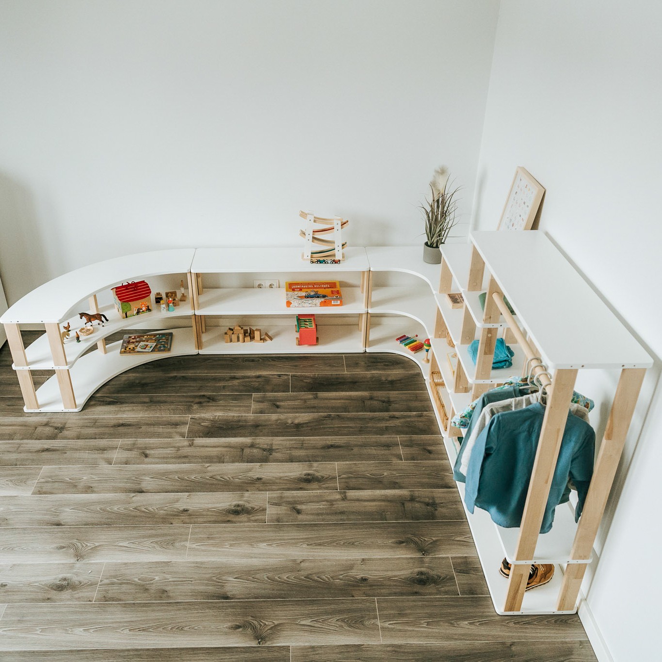 Modulaarinen Montessori-hylly Mini – 4 hyllyä - Image 3